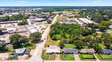 200 Baker Dr, Tomball, TX 77375 - photo 6