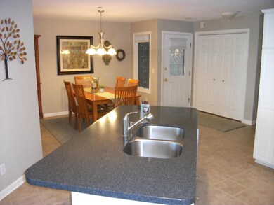 2411 Lake12