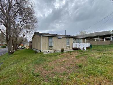 1349 Lakeview Ave, Klamath Falls, OR 97601 - photo 2