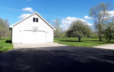 Detached 2nd garage