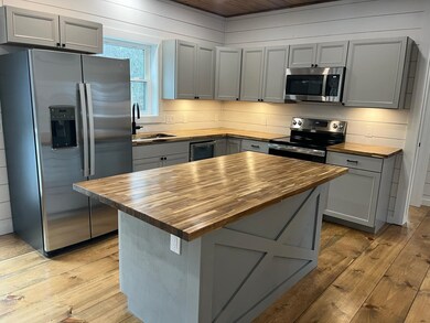 31 Owen Dr unit 2, Littleton, NH 03561 - photo 3