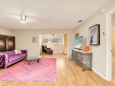 623 Oak Hill Cir unit 28, Sarasota, FL 34232 - photo 7