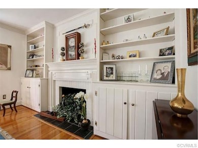 A SECOND VIEW OF THE LIVING ROOM.