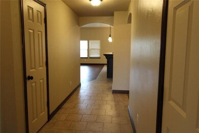 4510 Hawk Owl Dr, Norman, OK 73072 - photo 3