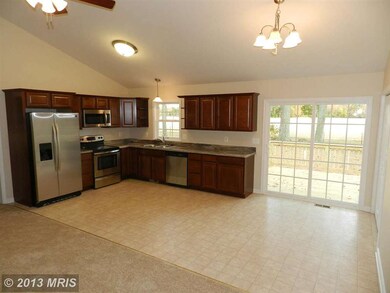 275 Latane Dr, Colonial Beach, VA 22443 - photo 3