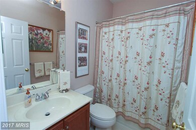 42622 Pine Forest Dr, Chantilly, VA 20152 - photo 5