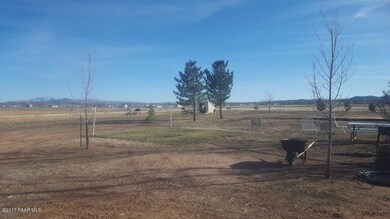 2400 W Bayberry Dr, Paulden, AZ 86334 - photo 6