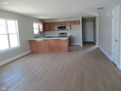 769 E Pearl St, Whiteland, IN 46184 - photo 4