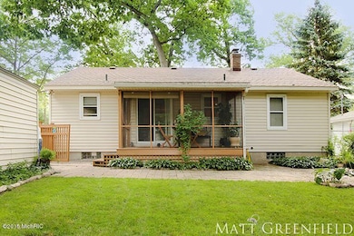 1815 Diamond Ave NE, Grand Rapids, MI 49505 - photo 2