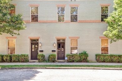 113 E Mithoff St unit 113, Columbus, OH 43206 - photo 2