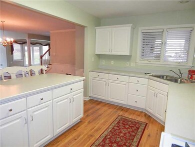 Kitchen. The step saving kitchen boasts ample cabi