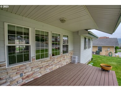 2115 View Ct, the Dalles, OR 97058 - photo 2