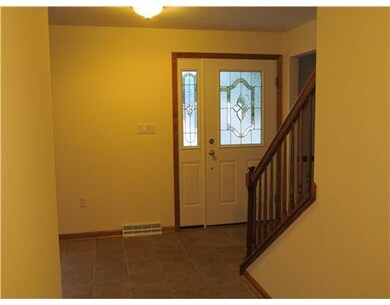 Entry/Foyer.