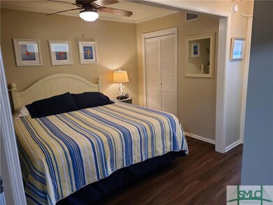 King size bed