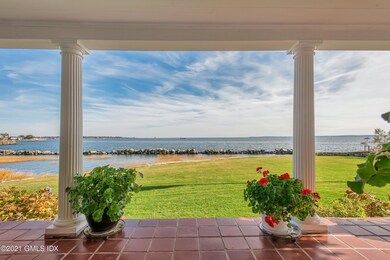 4 Tods Driftway, Greenwich, CT 06870 - photo 2