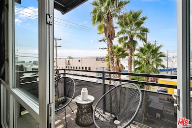 Beacon Lofts unit 310, Los Angeles, CA 90013 - photo 7