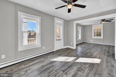 314 S Queen St, Littlestown, PA 17340 - photo 4