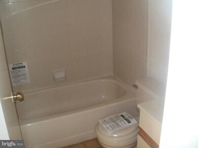 14141 Angelton Terrace, Burtonsville, MD 20866 - photo 3