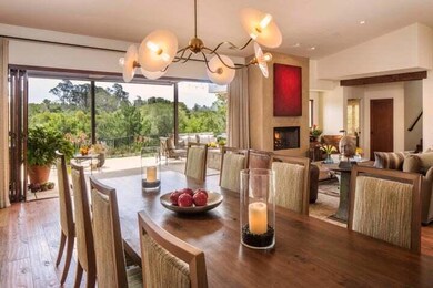 6 Dining Area