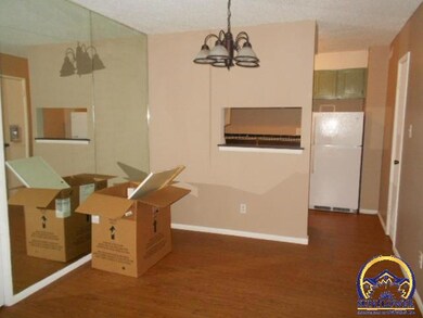 2319 SW Briarwood Plaza unit 107C, Topeka, KS 66611 - photo 7