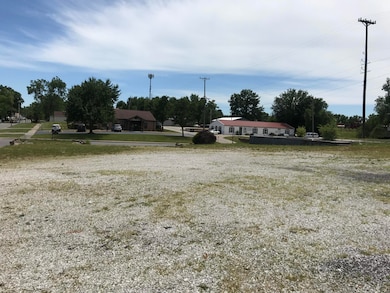 101 N Ault St, Moberly, MO 65270 - photo 3