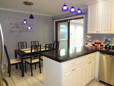 Kitchen/Dining Area