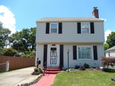 2885 Oaklawn St.