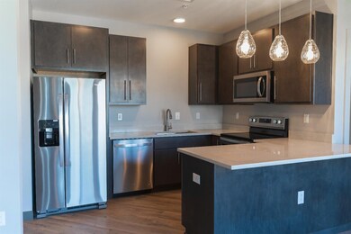 576 E Third St unit 211, Lexington, KY 40508 - photo 3