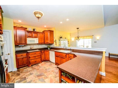 153 Augusta Dr, Honey Brook, PA 19344 - photo 2