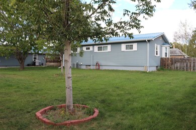 Back yard<|><|>