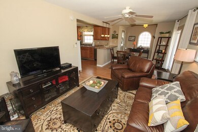 1011 Main St, Schwenksville, PA 19473 - photo 3