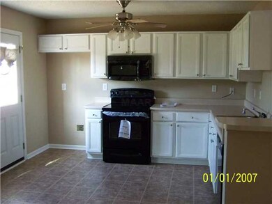 7165 Raleigh Lagrange Rd, Cordova, TN 38018 - photo 3
