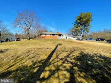 12930 Oxon Rd, Herndon, VA 20171 - photo 3