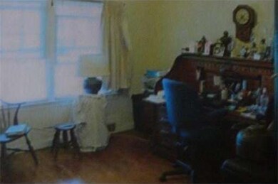 243 Shawmut St, Springfield, MA 01108 - photo 4