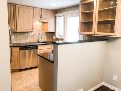 721 N Eton St unit 13, Birmingham, MI 48009 - photo 7