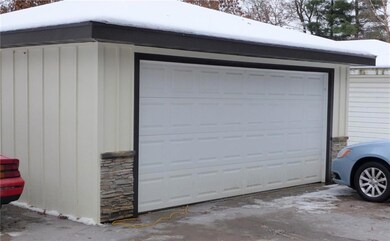 Spacious front entry way