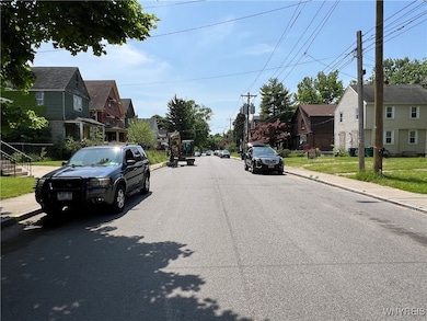 548 9th St, Niagara Falls, NY 14301 - photo 2