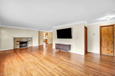 34910 Martin Rd, Willoughby Hills, OH 44094 - photo 3