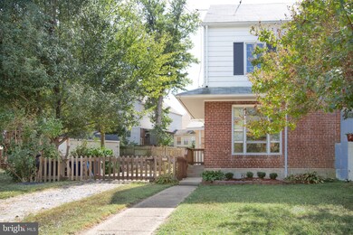 2221 Dartmouth Dr, Alexandria, VA 22307 - photo 5