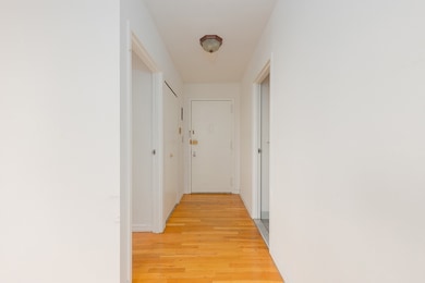 350 W 14th St unit 7C, New York, NY 10014 - photo 2