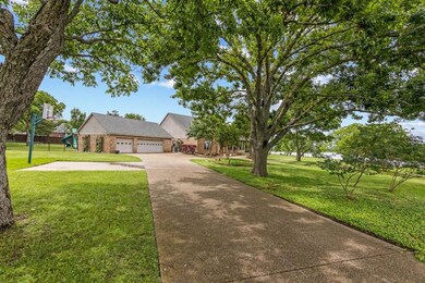 2115 W Baldridge St, Ennis, TX 75119 - photo 4