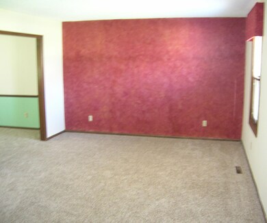 6 Living Room