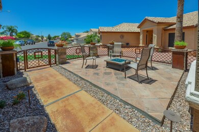 Courtyard 1-0067