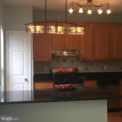 13273 Coppermill Dr, Herndon, VA 20171 - photo 7