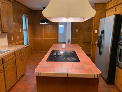 610 Westwood Dr, Wake Village, TX 75501 - photo 3