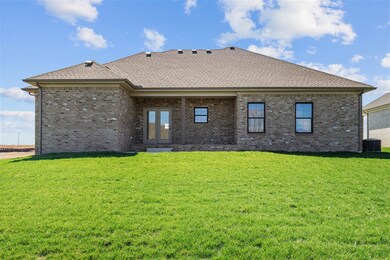 607 Thoroughbred Way, Franklin, KY 42134 - photo 5