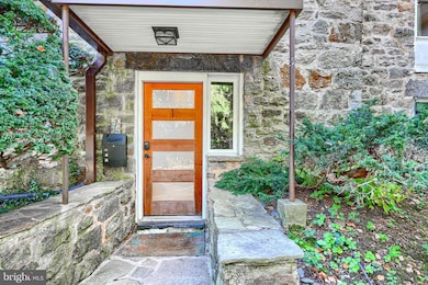 6003 Lakehurst Dr unit 1, Baltimore, MD 21210 - photo 3