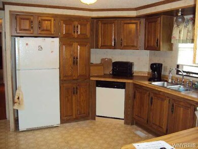 16 Brookridge Dr, Hamburg, NY 14075 - photo 3