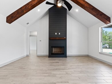 115 W Stagecoach Trail, Weatherford, TX 76085 - photo 6