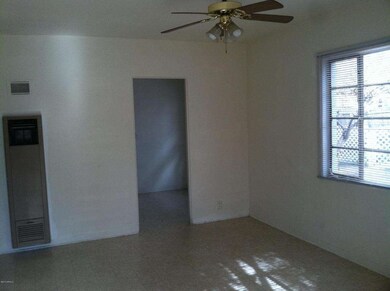 939 E Turney Ave Fourplex 010
